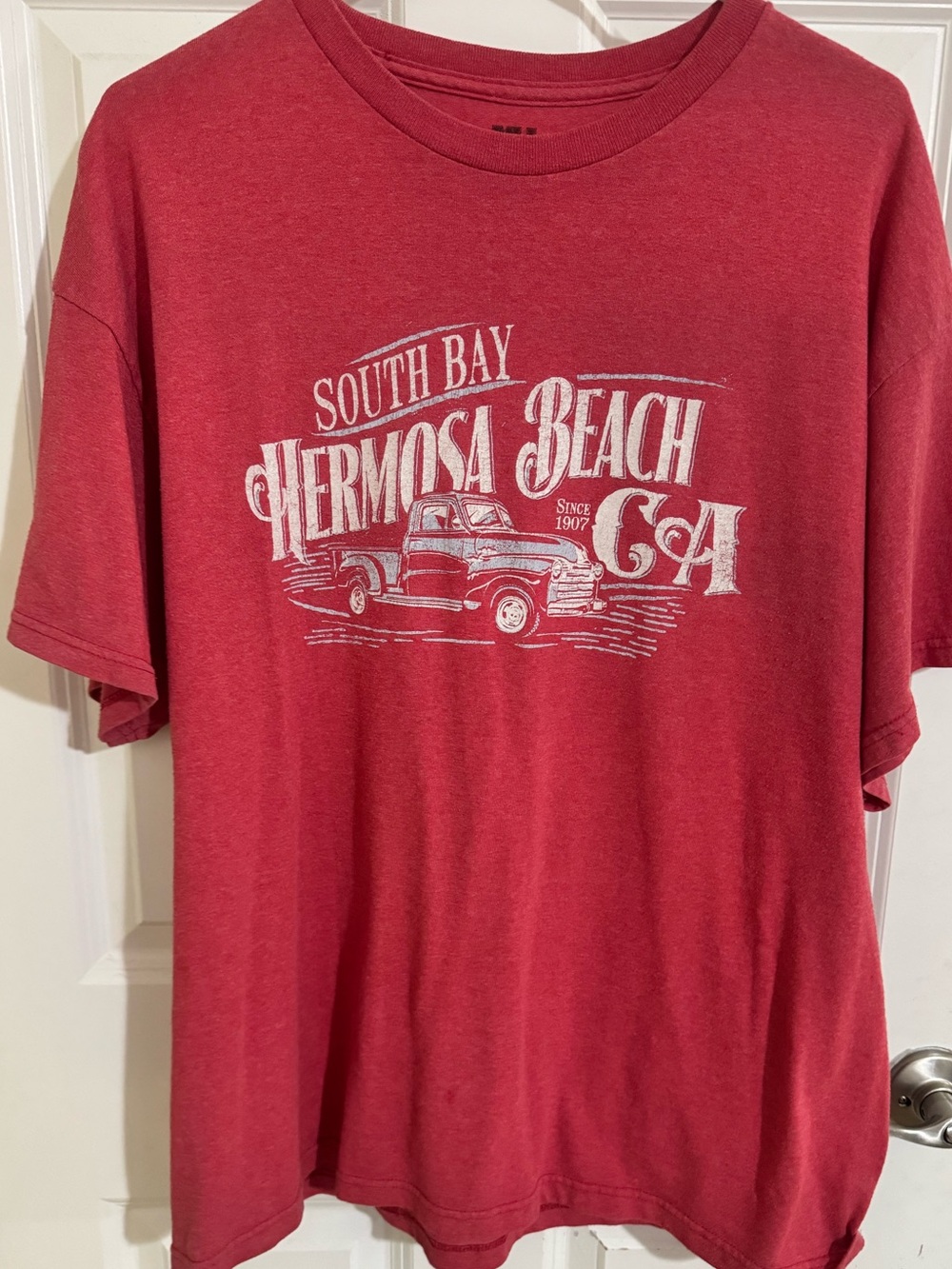 MV Sport Hermosa Beach Graphic Tee - Red